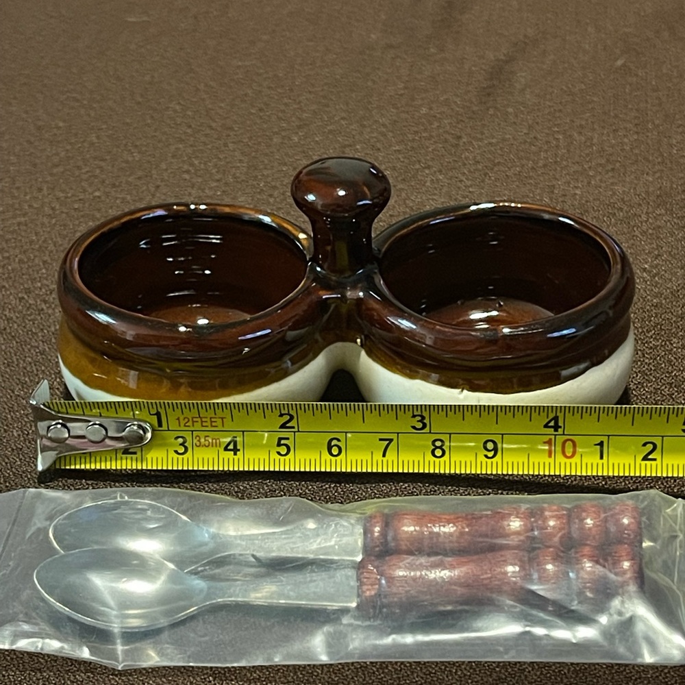 Glazed small ceramic mustard server with spoons New - Picture 4 of 6